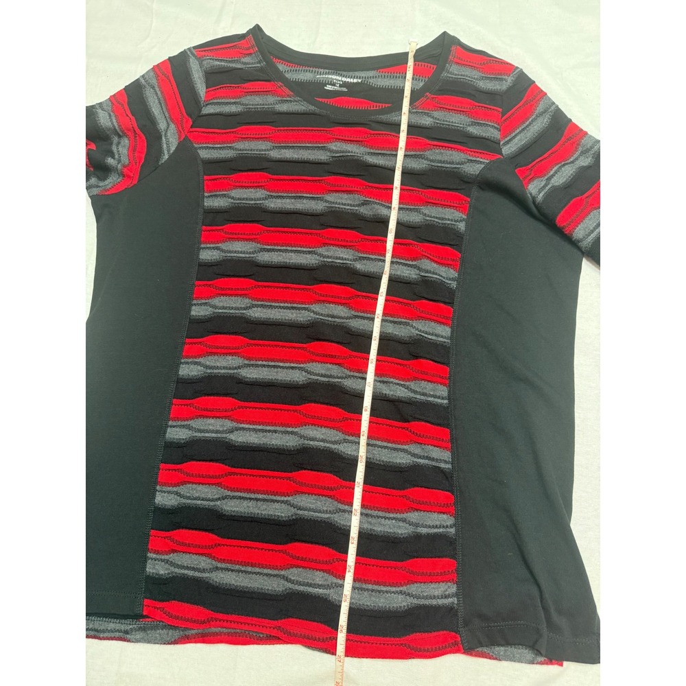 Allison Daley Plus Red Black Textured Stripe 3/4 Sleeve Top 1X Slimming Panels - Picture 2 of 6